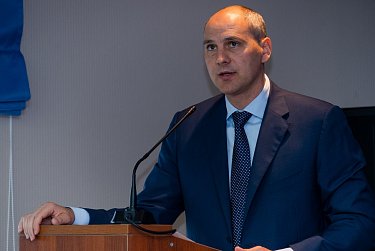 Усилить надзор за соблюдением закона
